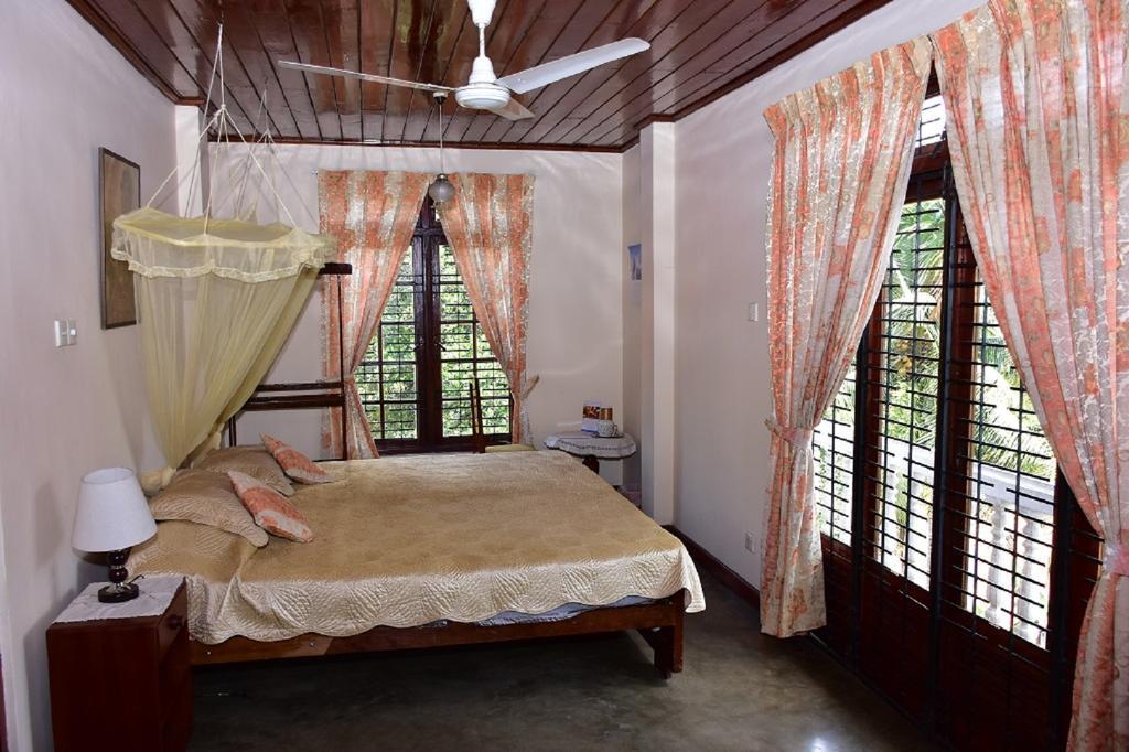 فندق كانديفي  Lake Bungalow المظهر الخارجي الصورة